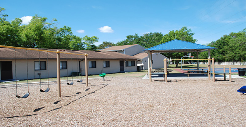 Citrus Square Apartments at 5625 Hickey Dr.